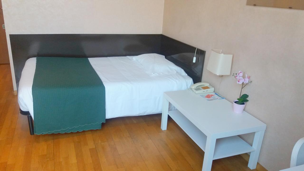 Residence Nizza Torino Esterno foto